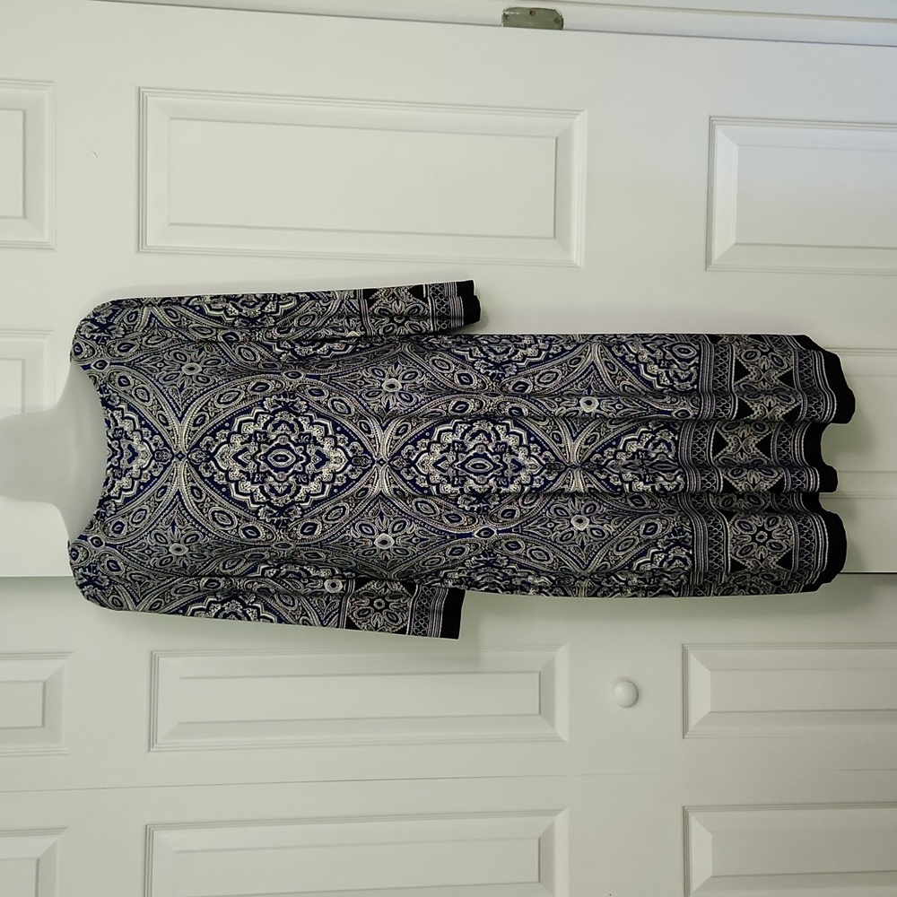 London Times Shift Dress, 3/4 Sleeve, Medallion Pattern, Size 12